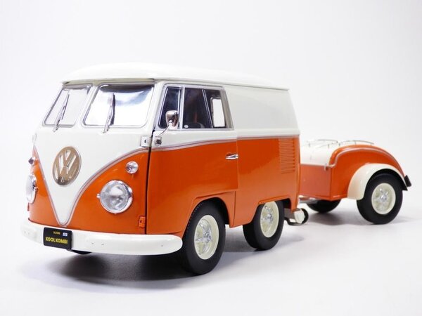 Volkswagen Volkswagen T1 Van Kool Combi + Trailer 'Army Fighter' 1950 - 1:18 - Solido