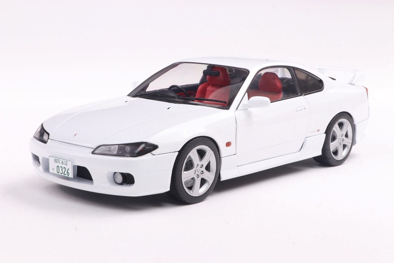 Nissan Nissan Silvia S15 Spec R Aero 1999 - 1:18 - Solido
