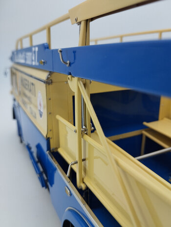 Fiat Fiat 642RN2 Truck Bartoletti Maserati Car Transporter 1957 - 1:18 - CMC