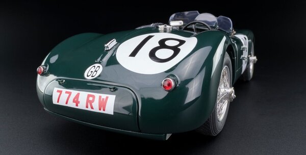 Jaguar Jaguar C-Type #18 Winner 24H Le Mans 1953 - 1:18 - CMC Jaguar Jaguar C-Type #18 Winner 24H Le Mans 1953 - 1:18 - CMC