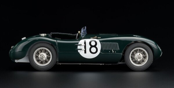 Jaguar Jaguar C-Type #18 Winner 24H Le Mans 1953 - 1:18 - CMC Jaguar Jaguar C-Type #18 Winner 24H Le Mans 1953 - 1:18 - CMC