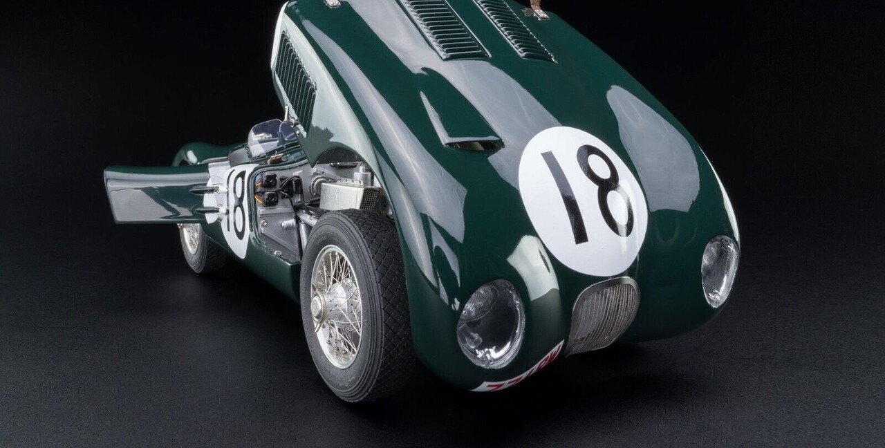 Jaguar Jaguar C-Type #18 Winner 24H Le Mans 1953 - 1:18 - CMC Jaguar Jaguar C-Type #18 Winner 24H Le Mans 1953 - 1:18 - CMC