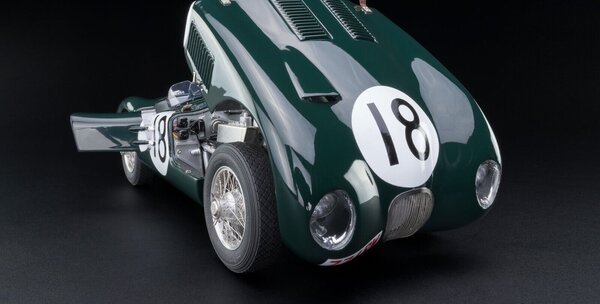 Jaguar Jaguar C-Type #18 Winner 24H Le Mans 1953 - 1:18 - CMC Jaguar Jaguar C-Type #18 Winner 24H Le Mans 1953 - 1:18 - CMC