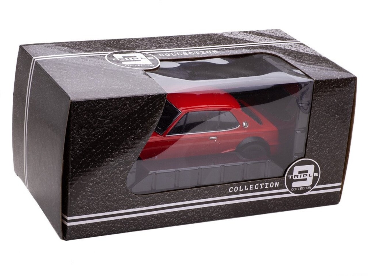 Nissan Nissan Skyline 2000 GT-R KPGC10 - 1:18 - Triple 9 Collection