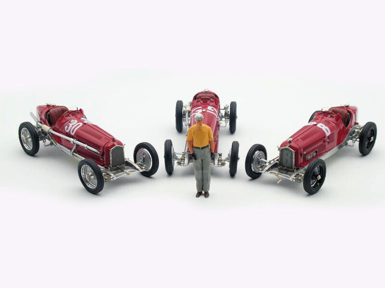 Fomule 1 Alfa Romeo F1 P3 #8/#12/ #30 Winner  Set GP France 1932 + Figure Tazio Nuvolari - 1:18 - CMC