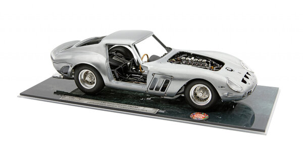 Ferrari Ferrari 250 GTO RHD 1962/1964 Special Model Techno Classica 2024 - 1:18 - CMC