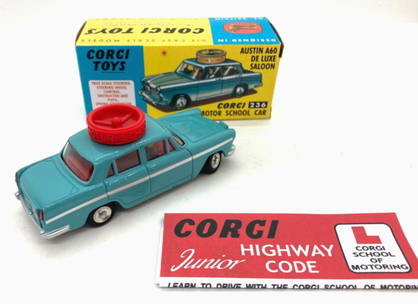Austin Austin A60 De Luxe Saloon  Motor School Car +  2 Figures (Instructor & Pupil) 1964 - 1:43 - Corgi