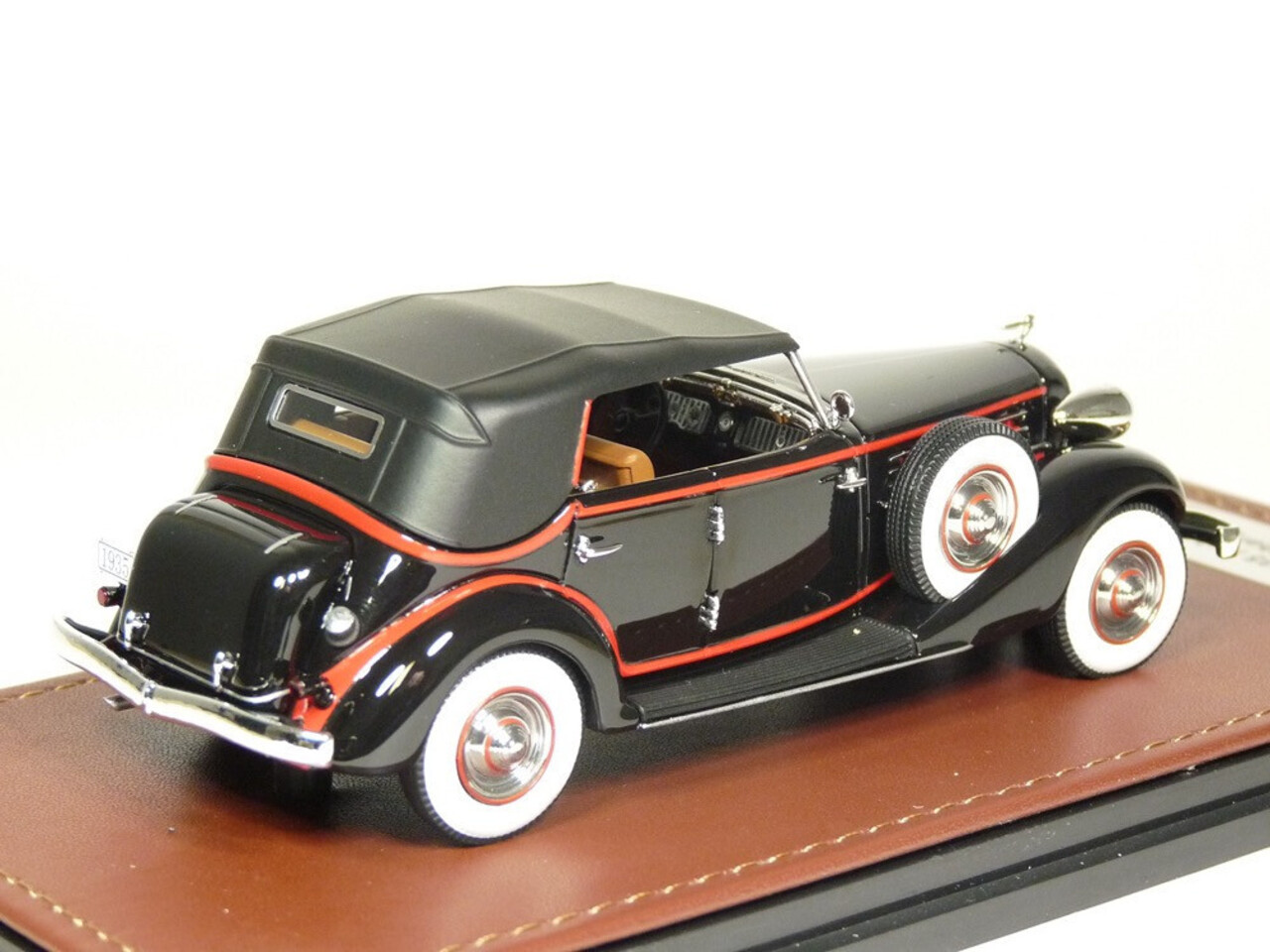 Auburn Auburn 851 Supercharged Phaeton Cabriolet Closed 1935 - 1:43 - GLM (Great Lighting Models) Auburn Auburn 851 Supercharged Phaeton Cabriolet Closed 1935 - 1:43 - GLM (Great Lighting Models)