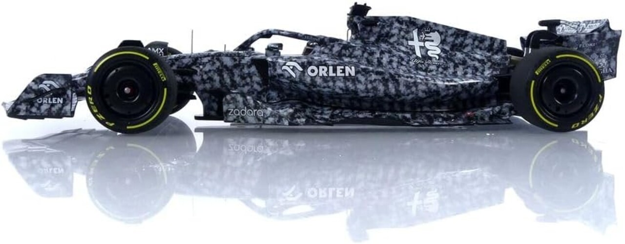 Formule 1 Alfa Romeo F1 Team Orlen C42 (G. Zhou) Testing Barcelona 2022 - 1:18 - Minichamps Formule 1 Alfa Romeo F1 Team Orlen C42 (G. Zhou) Testing Barcelona 2022 - 1:18 - Minichamps