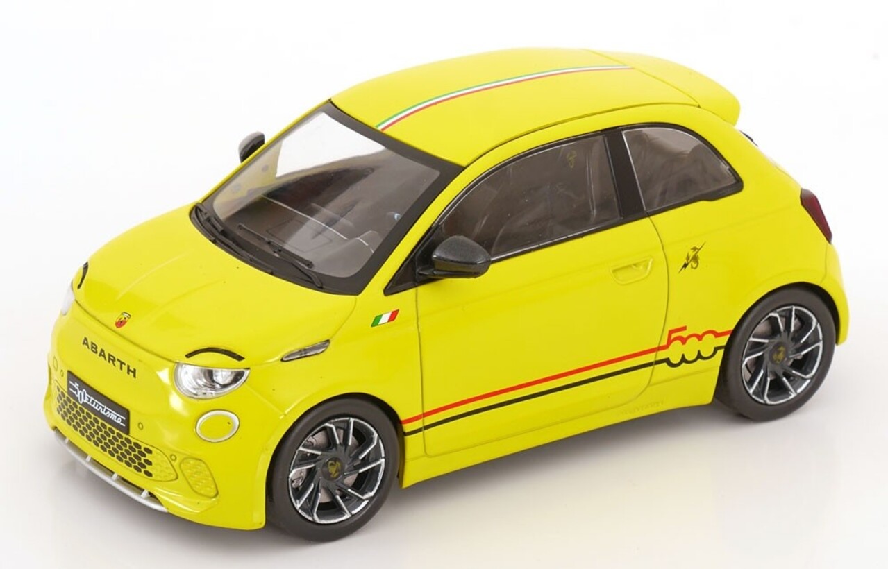 Fiat Fiat 500e Abarth 2024 - 1:18 - IXO Models Fiat Fiat 500e Abarth 2024 - 1:18 - IXO Models