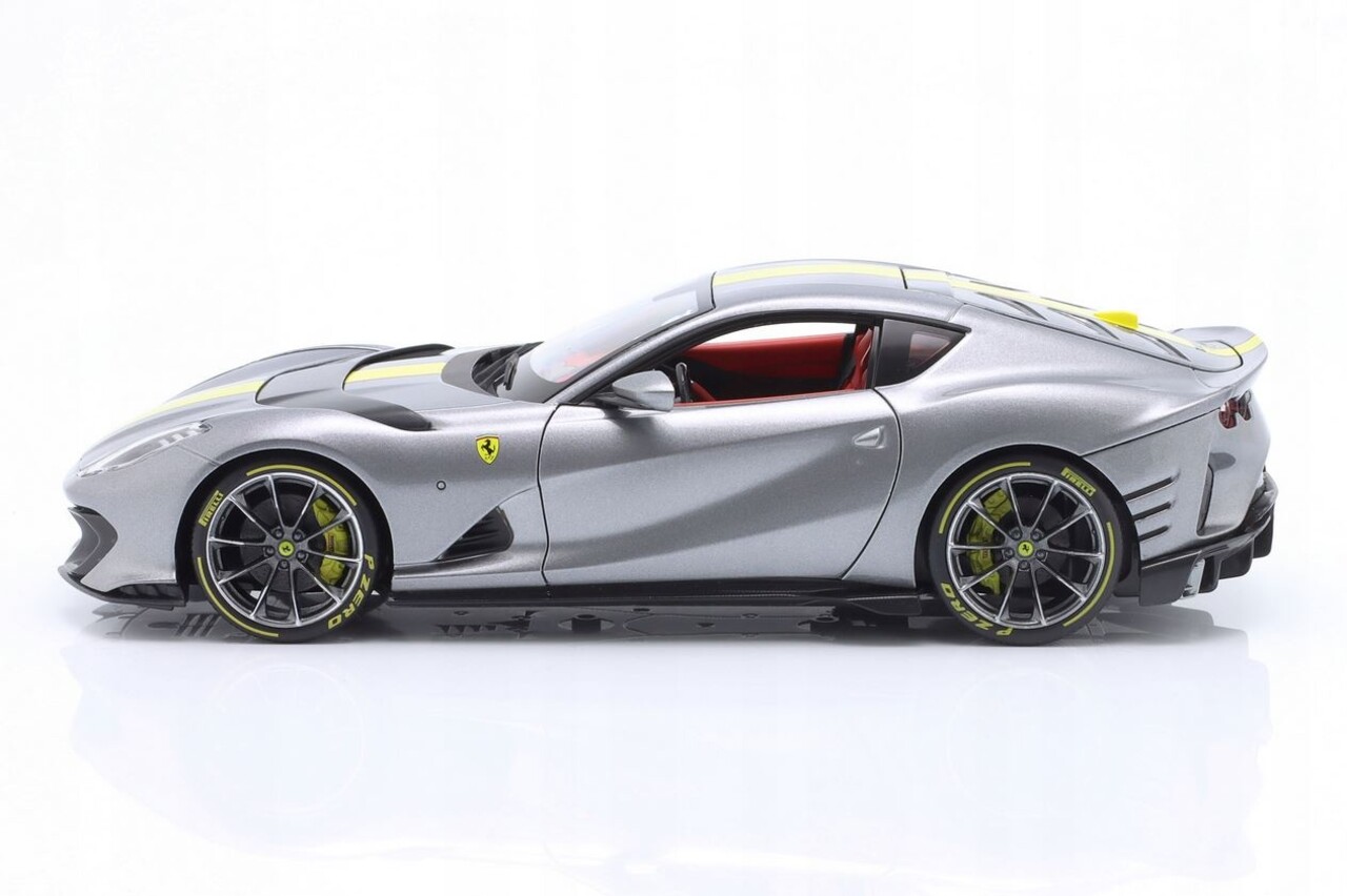 Ferrari Ferrari 812 Competizione - 1:18 - Bburago (Signature Series)