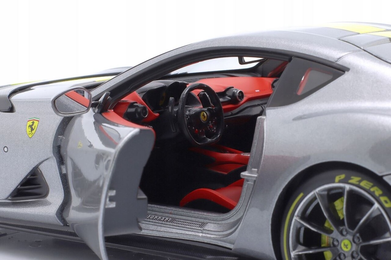 Ferrari Ferrari 812 Competizione - 1:18 - Bburago (Signature Series)