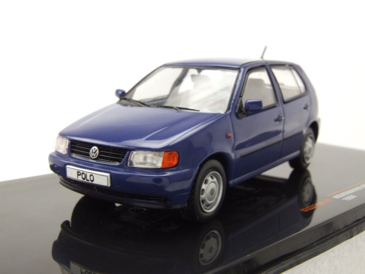 Volkswagen VW Polo MK III 1994 - 1:43 - IXO Models