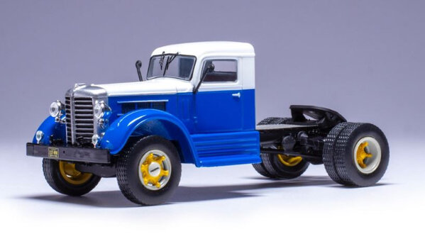 Federal Federal 45 M Tractor 4x2 1946 - 1:43 - IXO Models