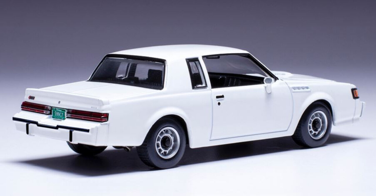 Pontiac Buick Grand National 1987 - 1:43 - IXO Models