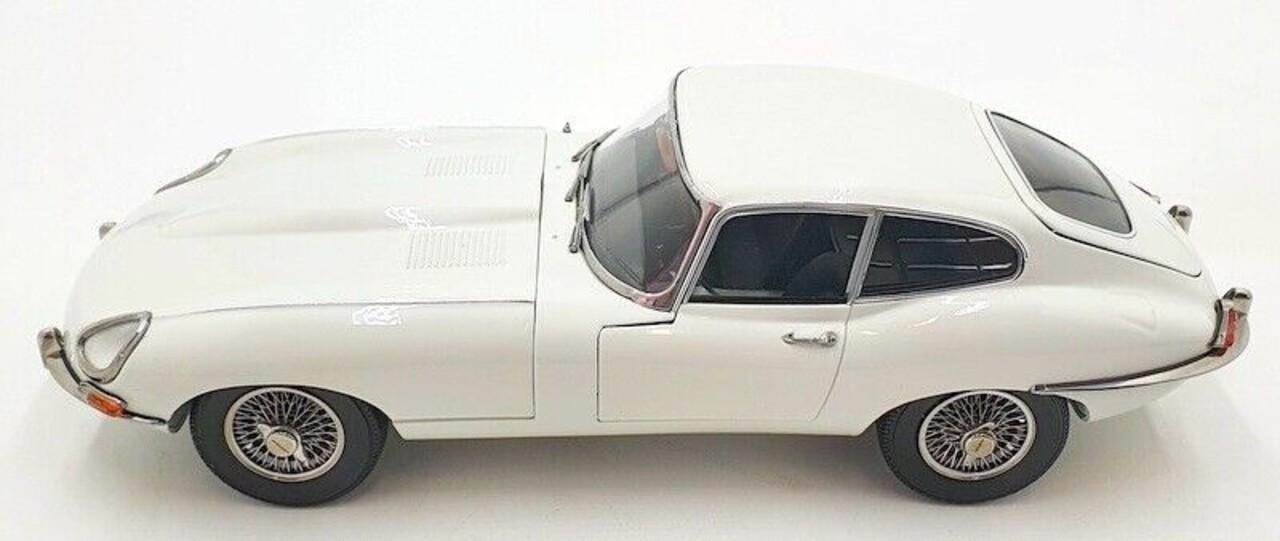 Jaguar Jaguar E Type RHD 3.8L MKI 1961 - 1:18 - Kyosho Jaguar Jaguar E Type RHD 3.8L MKI 1961 - 1:18 - Kyosho