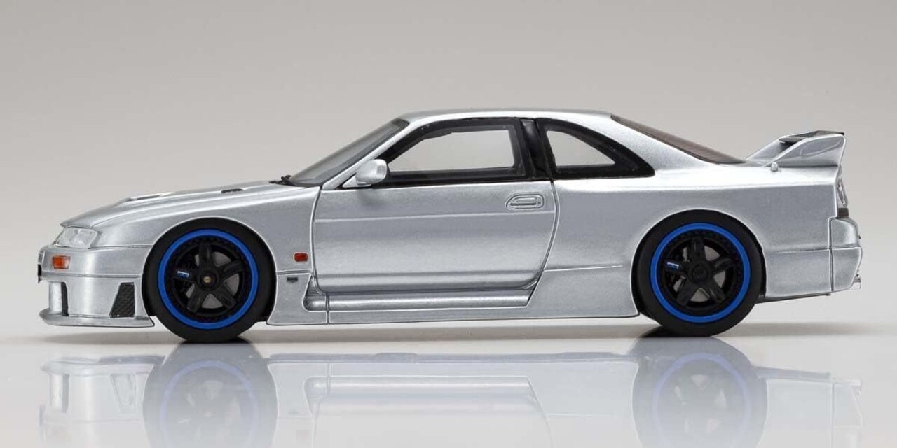 Nissan Nissan Nismo GT-R LM (BCNR33) - 1:43 - Kyosho Nissan Nissan Nismo GT-R LM (BCNR33) - 1:43 - Kyosho