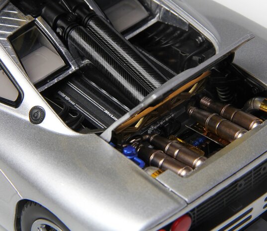 McLaren McLaren F-1 XP5 1993 - 1:18 - LCD Models McLaren McLaren F-1 XP5 1993 - 1:18 - LCD Models