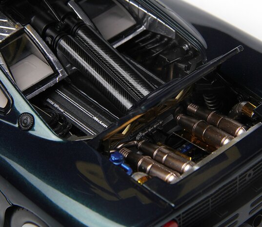McLaren McLaren F-1 XP5 1993 - 1:18 - LCD Models McLaren McLaren F-1 XP5 1993 - 1:18 - LCD Models