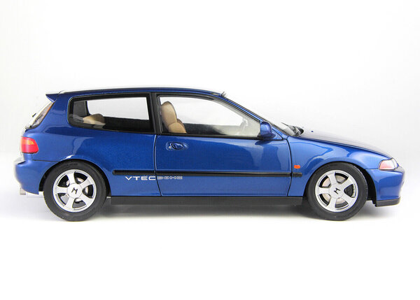 Honda Honda Civic SIR II EG6 VTEC 1993 + Lift + Keychain - 1:18 - LCD Model