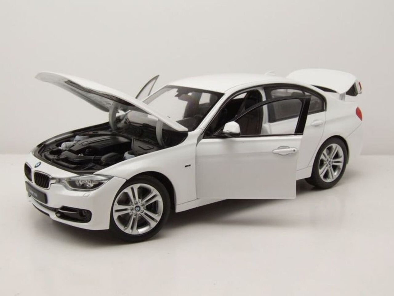 BMW BMW 3-Series  335i  2012 - 1:18 - Welly BMW BMW 3-Series  335i  2012 - 1:18 - Welly