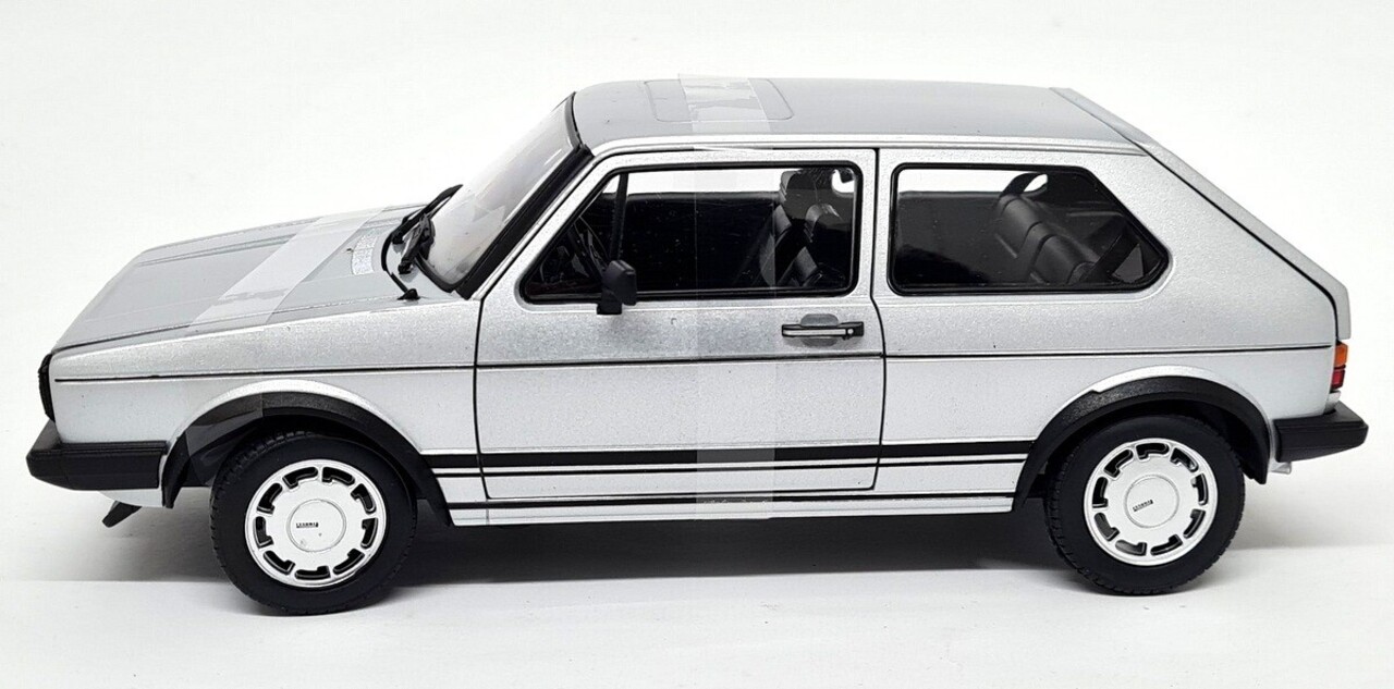 Volkswagen Volkswagen Golf I GTI 1983 - 1:18 - Welly
