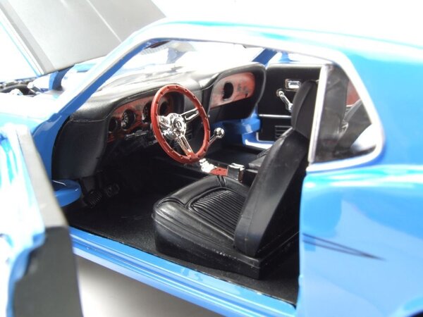 Ford Ford Mustang Boss 1969 - 1:18 - Welly Ford Ford Mustang Boss 1969 - 1:18 - Welly