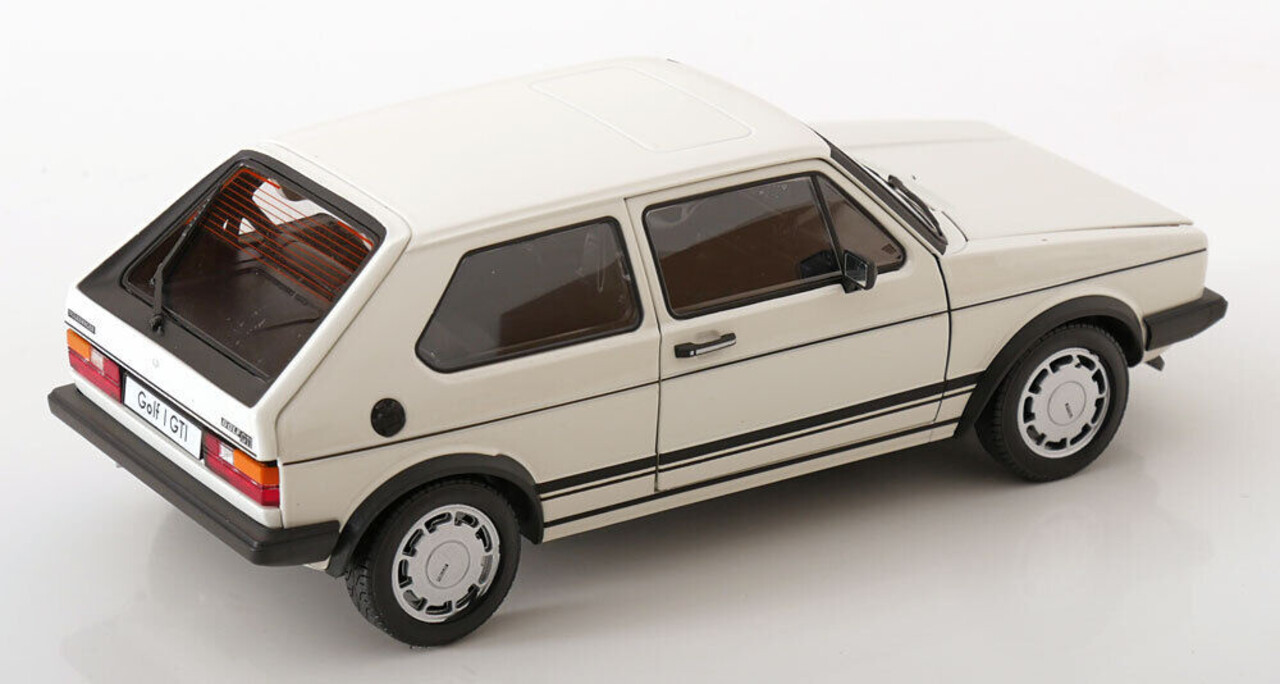 Volkswagen Volkswagen Golf I GTI 1983 - 1:18 - Welly Volkswagen Volkswagen Golf I GTI 1983 - 1:18 - Welly