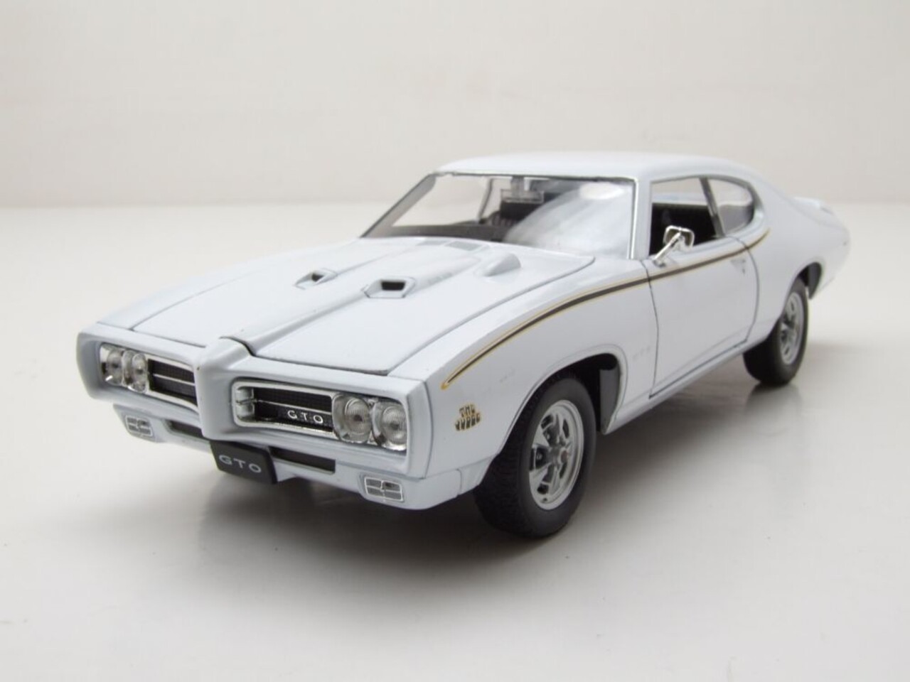 Pontiac Pontiac GTO 1969 - 1:24 - Welly Pontiac Pontiac GTO 1969 - 1:24 - Welly