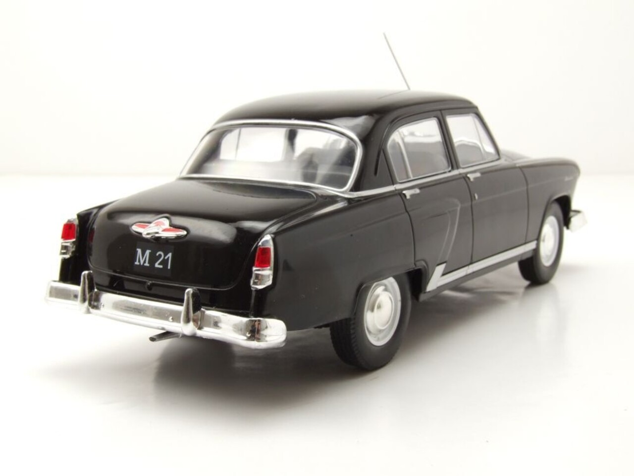 Wolga Wolga M 21 1960 - 1:24 - Whitebox Wolga Wolga M 21 1960 - 1:24 - Whitebox