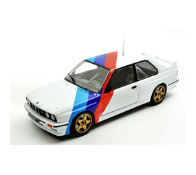 BMW BMW M3 (E30) 1989 - 1:24 - Whitebox BMW BMW M3 (E30) 1989 - 1:24 - Whitebox