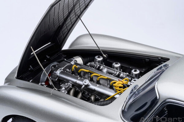 Aston Martin Aston Martin DB5 1964  - 1:18 - AUTOart Aston Martin Aston Martin DB5 1964  - 1:18 - AUTOart