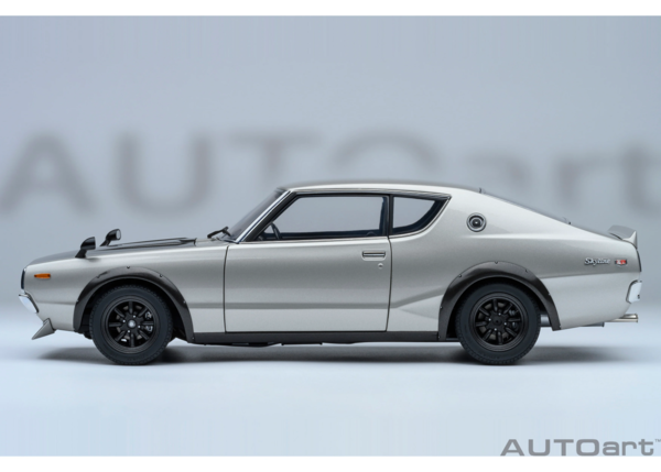 Nissan Nissan Skyline 2000GT-R Tuned Version 1973  - 1:18 - AUTOart Nissan Nissan Skyline 2000GT-R Tuned Version 1973  - 1:18 - AUTOart