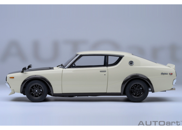 Nissan Nissan Skyline 2000GT-R Tuned Version 1973  - 1:18 - AUTOart Nissan Nissan Skyline 2000GT-R Tuned Version 1973  - 1:18 - AUTOart