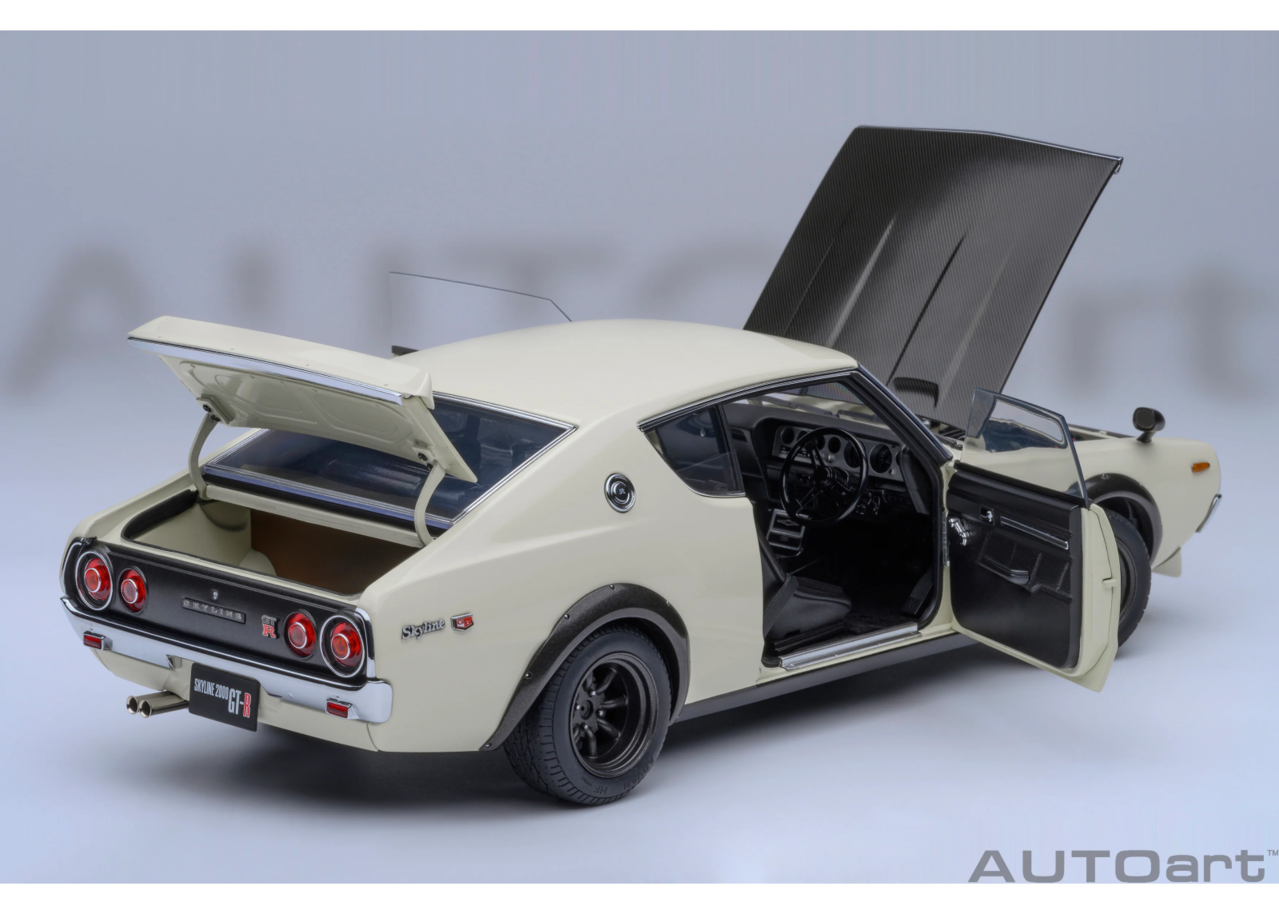 Nissan Nissan Skyline 2000GT-R Tuned Version 1973  - 1:18 - AUTOart Nissan Nissan Skyline 2000GT-R Tuned Version 1973  - 1:18 - AUTOart