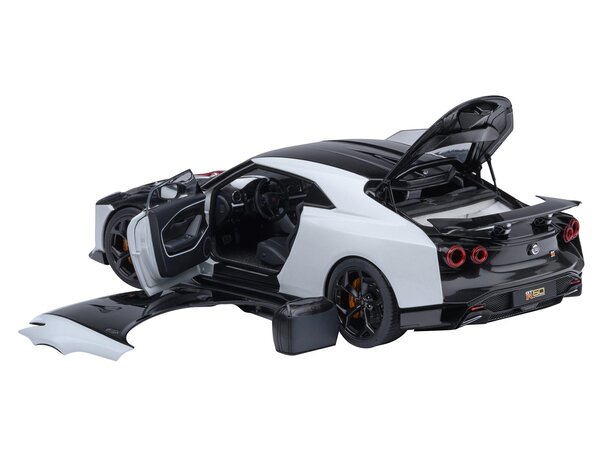 Nissan Nissan GT-R50 by ItalDesign 2021 - 1:18 - AUTOart Nissan Nissan GT-R50 by ItalDesign 2021 - 1:18 - AUTOart