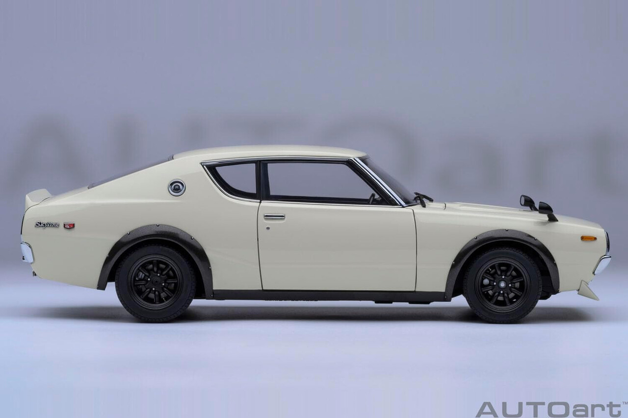 Nissan Nissan Skyline 2000GT-R Tuned Version 1973  - 1:18 - AUTOart Nissan Nissan Skyline 2000GT-R Tuned Version 1973  - 1:18 - AUTOart