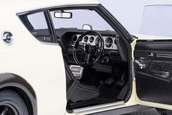 Nissan Nissan Skyline 2000GT-R Tuned Version 1973  - 1:18 - AUTOart Nissan Nissan Skyline 2000GT-R Tuned Version 1973  - 1:18 - AUTOart