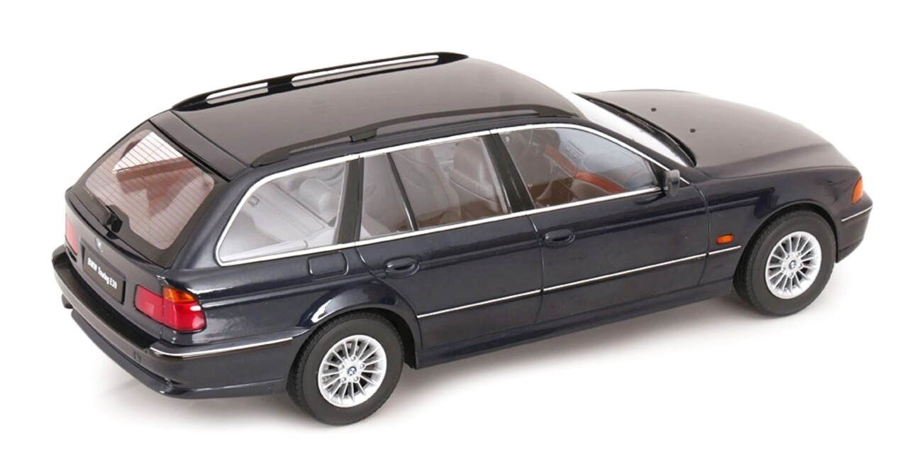 BMW BMW 5-Series Touring E39 1998 - 1:18 - Triple 9 Collection BMW BMW 5-Series Touring E39 1998 - 1:18 - Triple 9 Collection