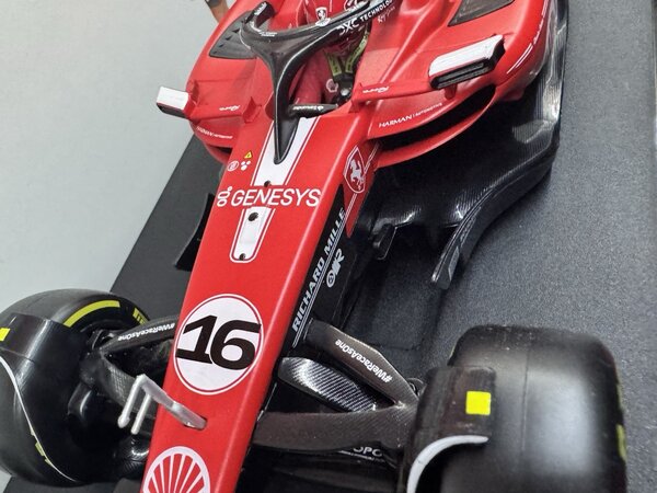 Formule 1 Ferrari SF-23 Team Scuderia Ferrari #16 2nd GP Las Vegas USA 2023 (C.Leclerc) - 1:18 - Bburago Formule 1 Ferrari SF-23 Team Scuderia Ferrari #16 2nd GP Las Vegas USA 2023 (C.Leclerc) - 1:18 - Bburago