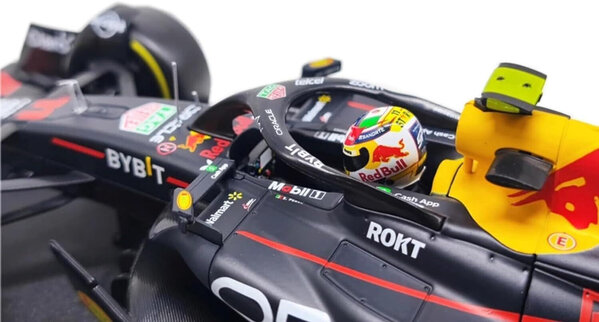 Formule 1 Oracle Red Bull Racing RB19 #11 Season 2023 (S.Perez) - 1:18 - Bburago Formule 1 Oracle Red Bull Racing RB19 #11 Season 2023 (S.Perez) - 1:18 - Bburago
