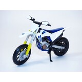 KTM Husqvarna FS 450 Supermoto 2015 - 1:18 - Bburago KTM Husqvarna FS 450 Supermoto 2015 - 1:18 - Bburago