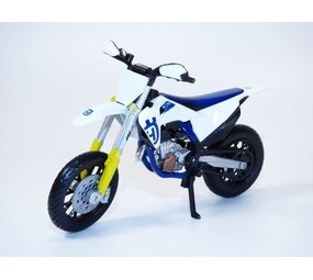 KTM Husqvarna FS 450 Supermoto 2015 - 1:18 - Bburago KTM Husqvarna FS 450 Supermoto 2015 - 1:18 - Bburago