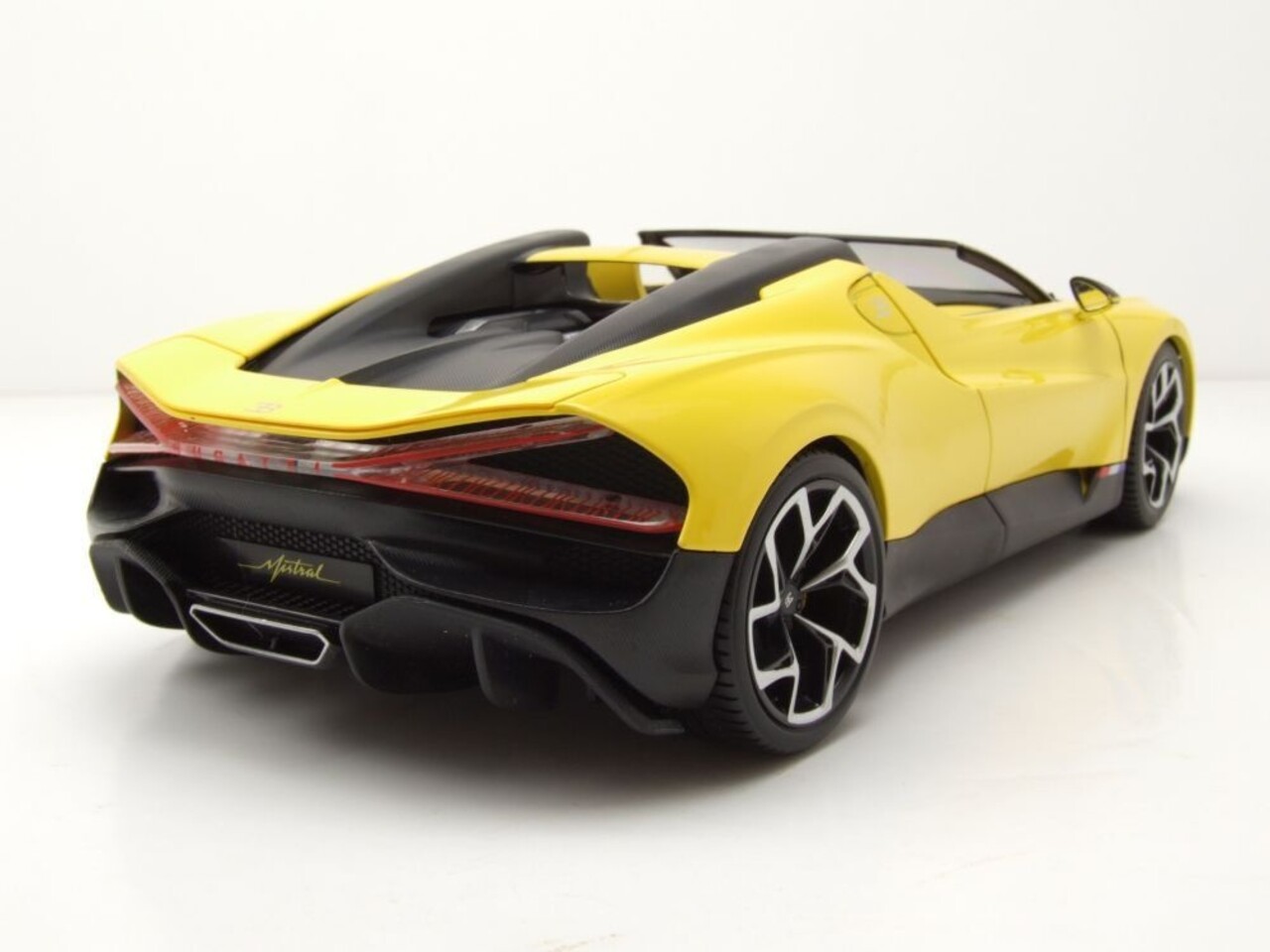 Bugatti Bugatti Mistral - 1:18 - Bburago Bugatti Bugatti Mistral - 1:18 - Bburago
