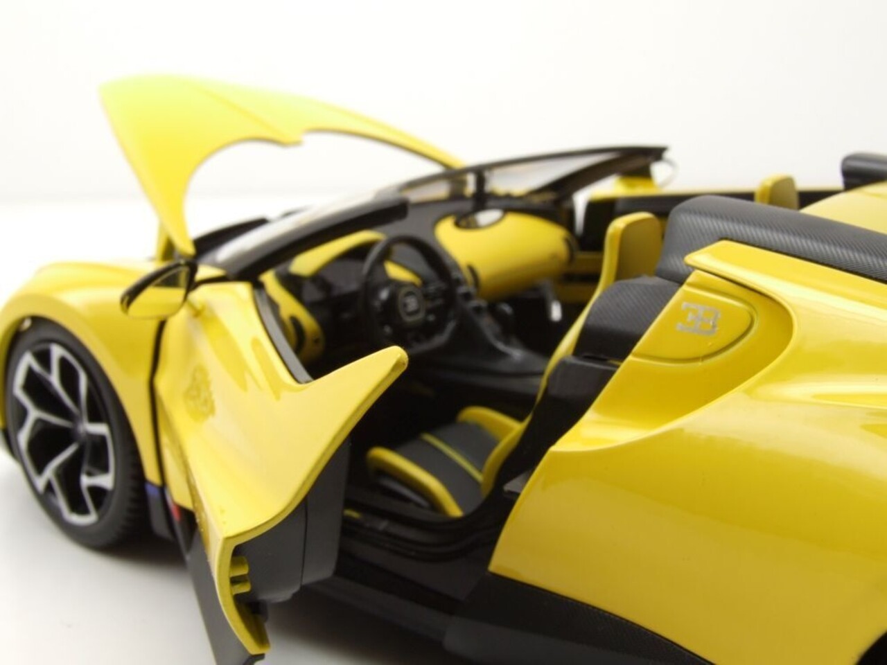 Bugatti Bugatti Mistral - 1:18 - Bburago Bugatti Bugatti Mistral - 1:18 - Bburago