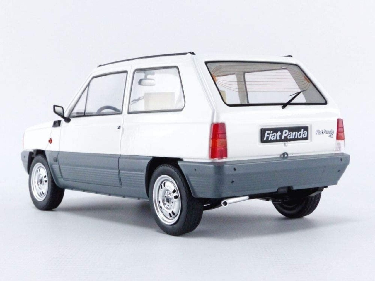 Fiat Fiat Panda 45 - 1:18 - KK Scale Fiat Fiat Panda 45 - 1:18 - KK Scale