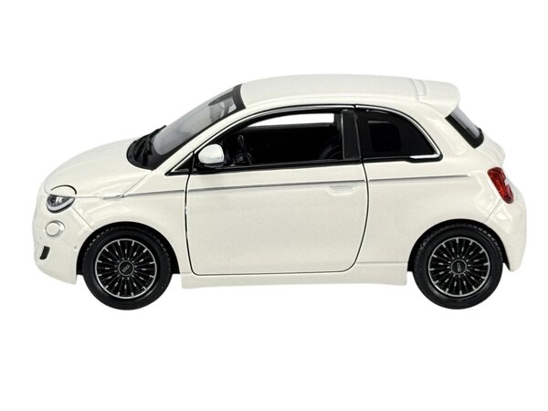 Fiat Fiat 500e Full Electric 2021 - 1:24 - Bburago Fiat Fiat 500e Full Electric 2021 - 1:24 - Bburago
