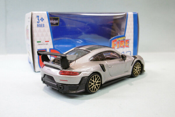 Porsche Porsche 911 GT2 RS Coupe 2018 - 1:43 - Bburago Porsche Porsche 911 GT2 RS Coupe 2018 - 1:43 - Bburago