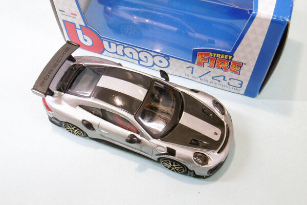 Porsche Porsche 911 GT2 RS Coupe 2018 - 1:43 - Bburago Porsche Porsche 911 GT2 RS Coupe 2018 - 1:43 - Bburago