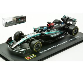 Formule 1 Mercedes-Benz F1 W15 #63 Performance Team AMG Petronas Season 2024 (G.Russell) + Pilot + Showcase - 1:43 - Bburago Formule 1 Mercedes-Benz F1 W15 #63 Performance Team AMG Petronas Season 2024 (G.Russell) + Pilot + Showcase - 1:43 - Bburago